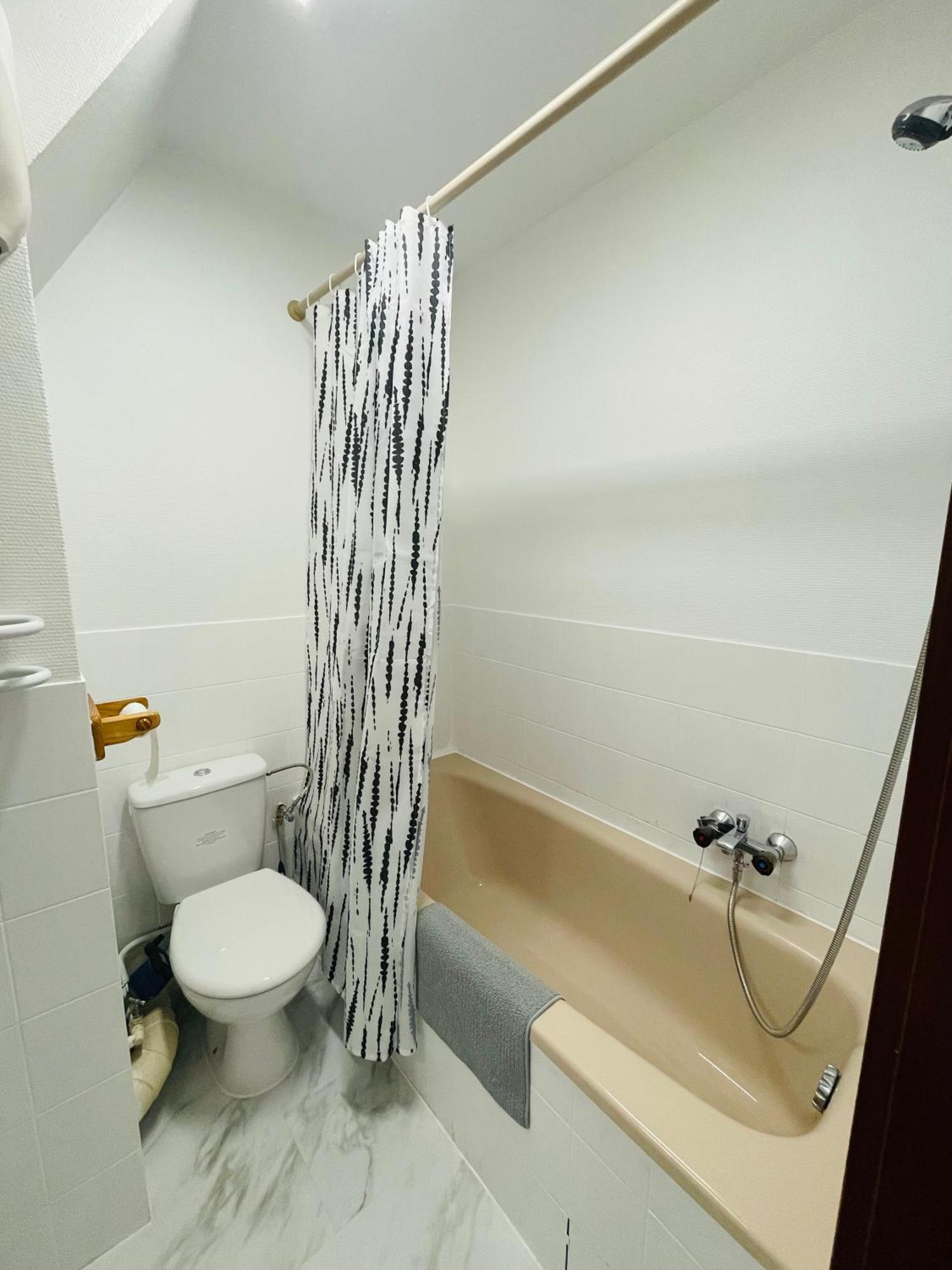 L'escale Aux 3 Frontieres, Parking, Wifi, Balcon * Saint-Avold